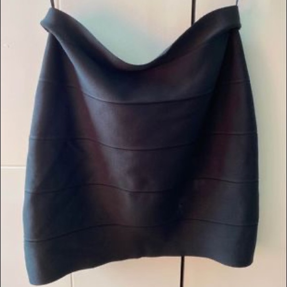 BCBG Max Azria Bandage Mini Skirt size 8